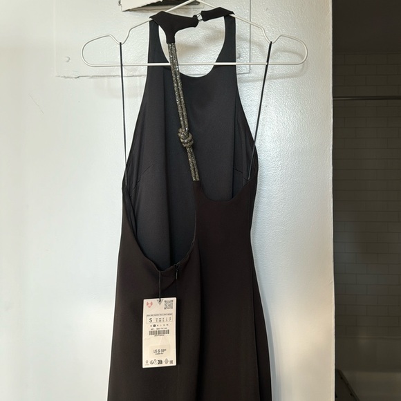 Zara halter dress - Picture 2 of 8